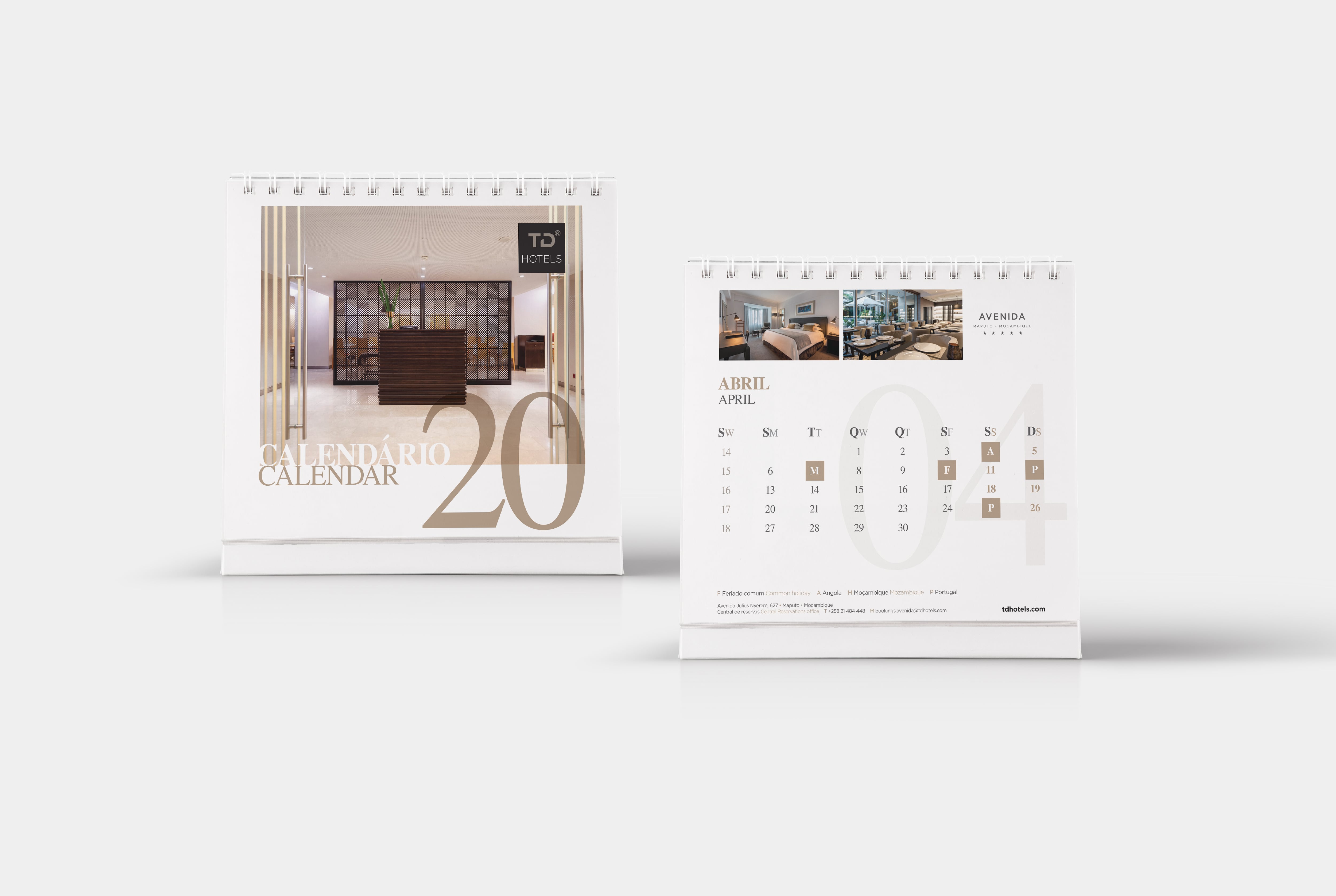 Desk Calendar-Mockup-vol-3